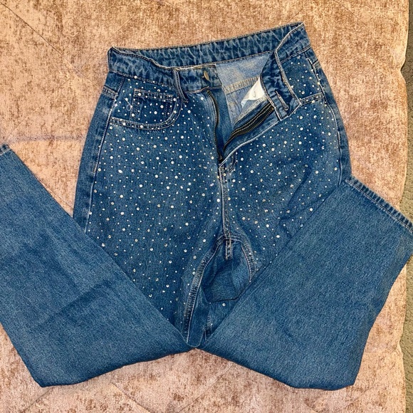 Rhinestone Decor Jeans - Picture 2 of 3